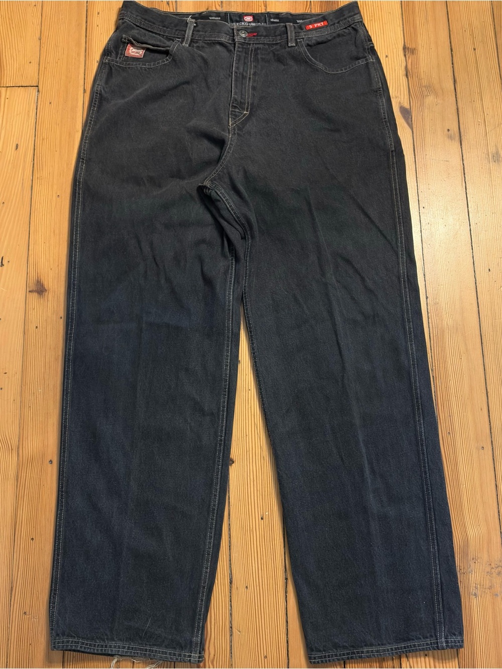 Ecko Unlimited Men’s Black Straight Jeans with Subtle Stitching